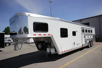A gooseneck trailer with living quarters
