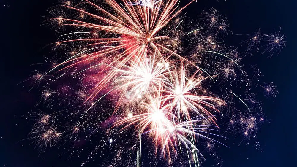 Keep your horse calm during a firework display