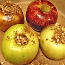 No-bake stuffed apples are a great healthy treat for your horse
