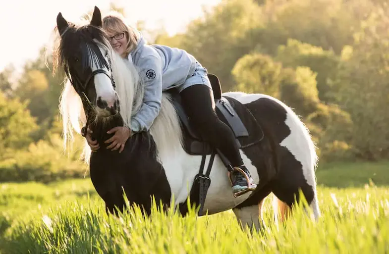 Talking to your horse can help to reduce his anxiety